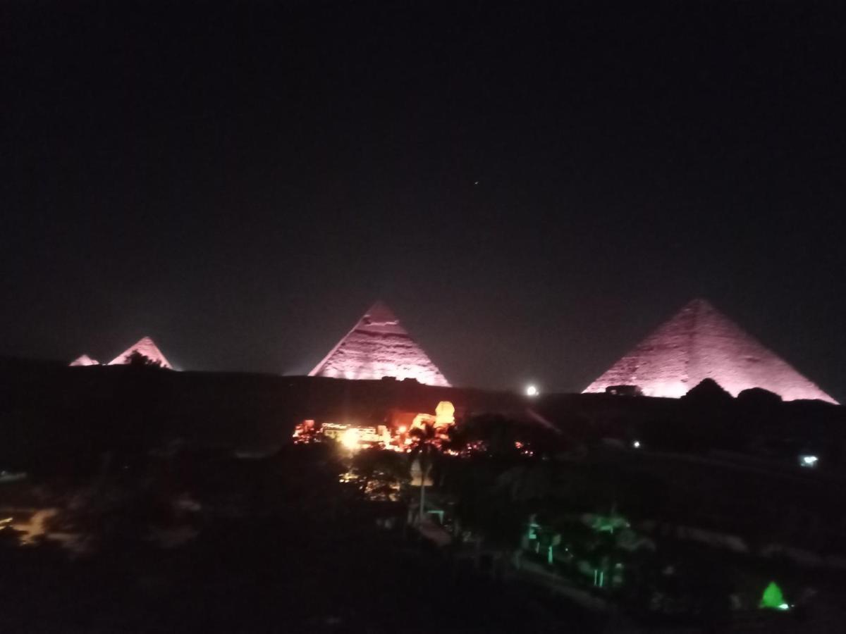 Hotel Pyramids Hills