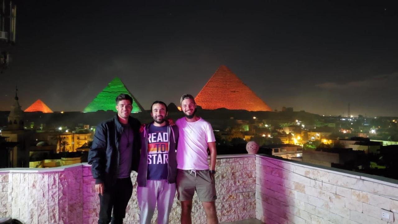 Pyramids Hills 4*